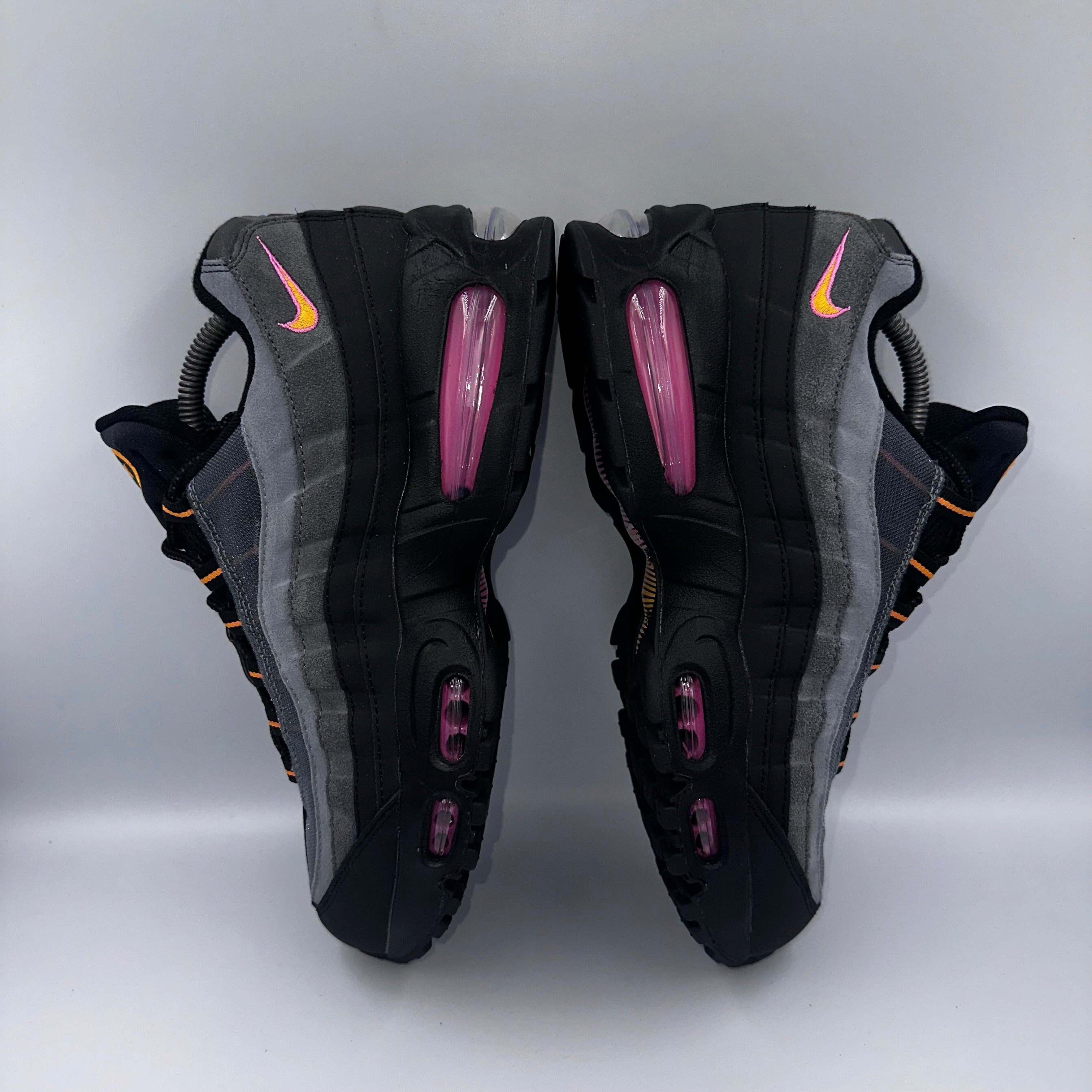 Nike Air Max 95 Sundial-Anthracite 2025 "Big Bubble" UK 6.5 three-quarter front angle
